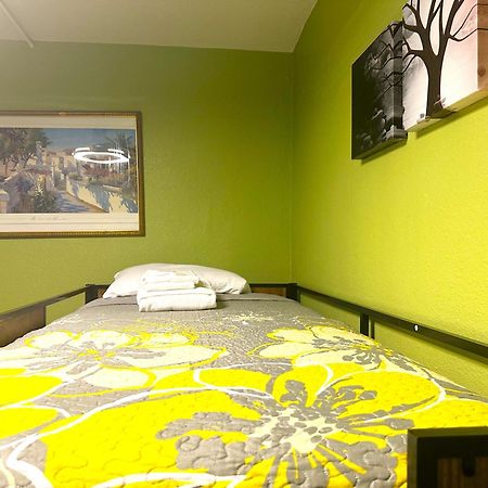 Orange Village Hostel Сан-Франциско Номер фото